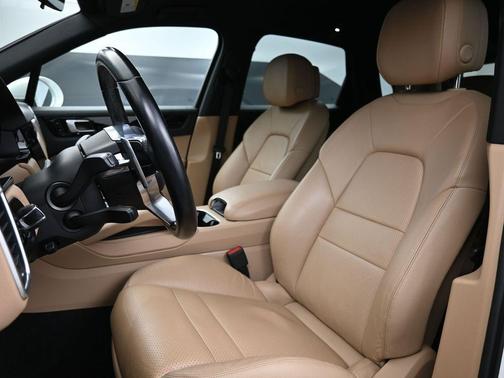 2020 Porsche Cayenne Base