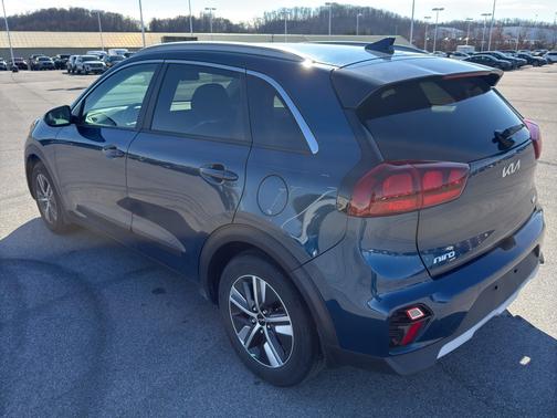 2022 Kia Niro LXS SE