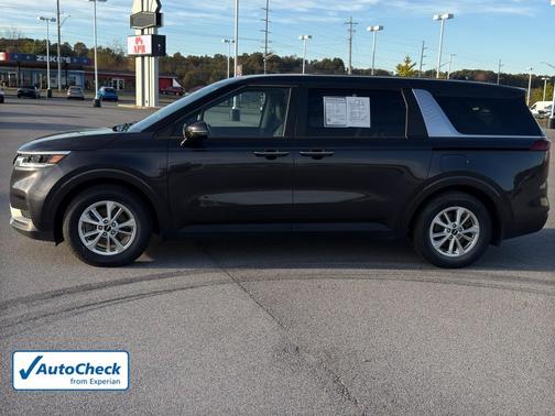 2023 Kia Carnival LX