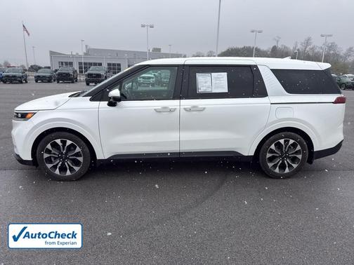 2024 Kia Carnival EX