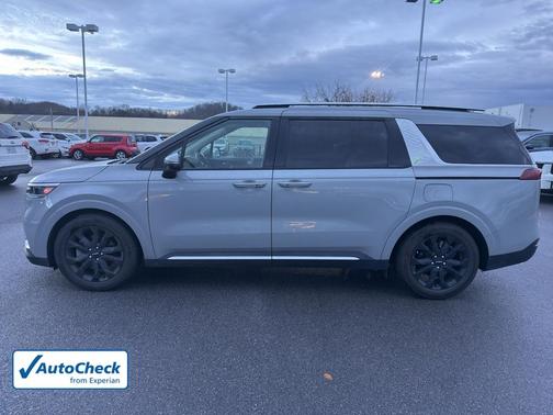 2024 Kia Carnival SX