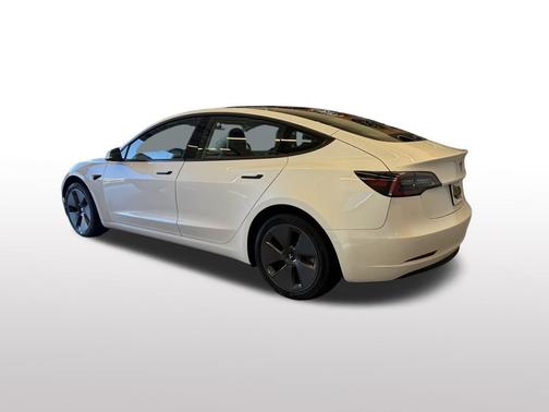 2022 Tesla Model 3 Standard Range