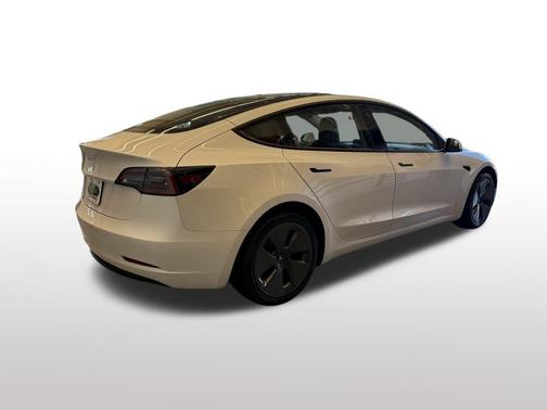 2022 Tesla Model 3 Standard Range