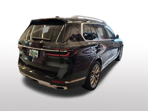 Black Sapphire Metallic 2023 BMW X7 xDrive40i