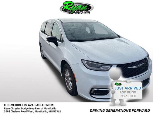 2024 Chrysler Pacifica Touring L