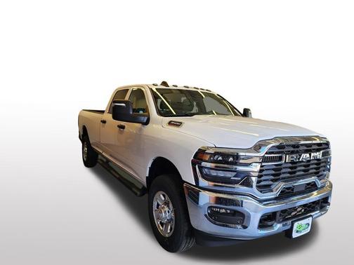 Bright White Clearcoat 2026 RAM 3500 Tradesman Crew Cab 4x4 8' Box