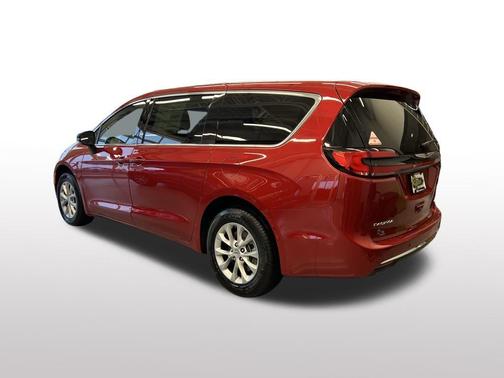 2025 Chrysler Pacifica L