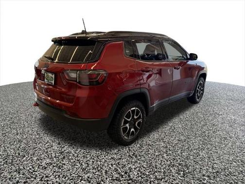2025 Jeep Compass Trailhawk