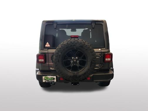Granite Crystal Metallic Clearcoat 2026 Jeep Wrangler Willys