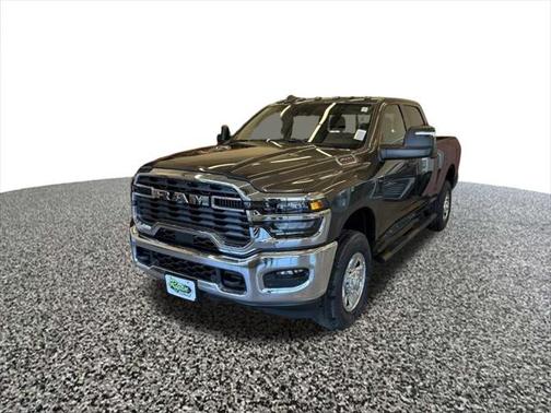 2025 RAM 2500 Tradesman Crew Cab 4x4 6'4' Box
