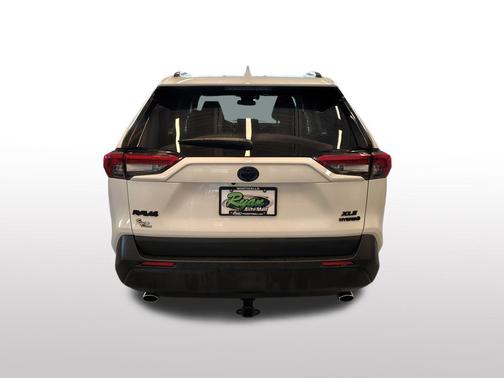 2020 Toyota RAV4 Hybrid XLE