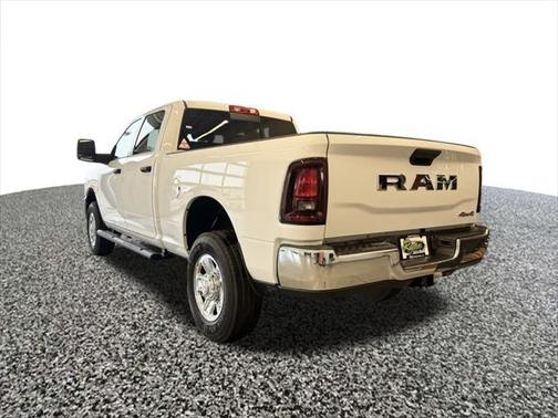 2025 RAM 2500 Tradesman Crew Cab 4x4 6'4' Box
