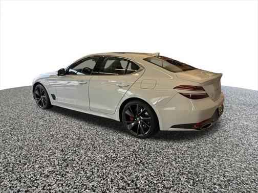 2022 Genesis G70 3.3T RWD