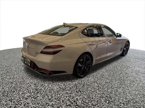 2022 Genesis G70 3.3T RWD