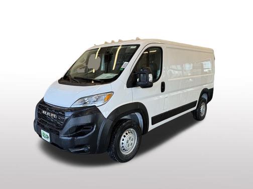 Bright White Clearcoat 2026 RAM ProMaster 2500 Low Roof