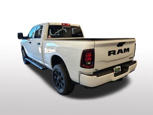 Bright White Clearcoat 2026 RAM 2500 Tradesman Crew Cab 4x4 6'4' Box