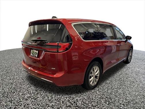 2025 Chrysler Pacifica L