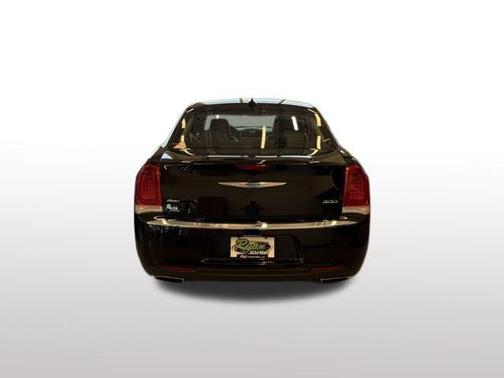 2023 Chrysler 300 Touring