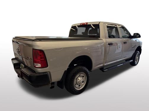 2018 RAM 2500 Tradesman Crew Cab 4x4 6'4' Box