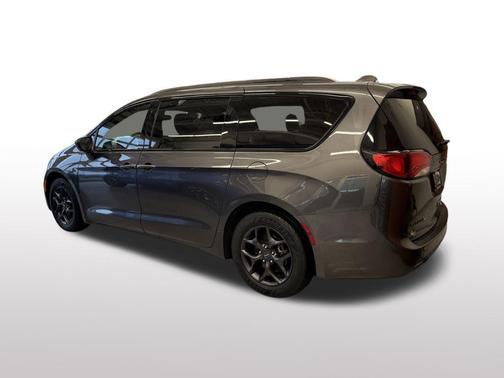 2020 Chrysler Pacifica Touring-L Plus