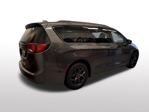 2020 Chrysler Pacifica Touring-L Plus