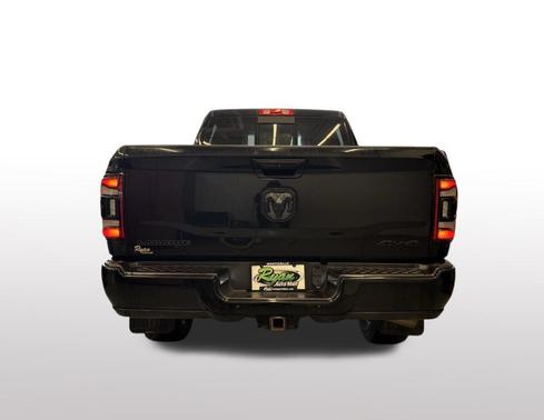 2020 RAM 2500 Laramie Crew Cab 4X4 6'4' Box