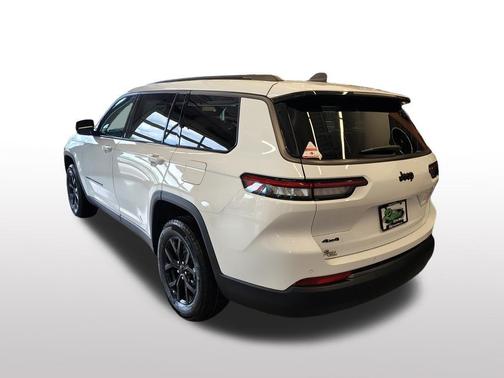 Bright White Clearcoat 2026 Jeep Grand Cherokee L Altitude