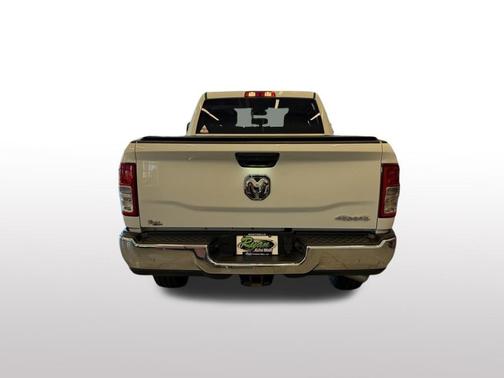 2022 RAM 2500 Big Horn Crew Cab 4x4 6'4' Box