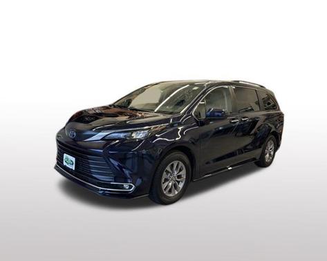2024 Toyota Sienna XLE