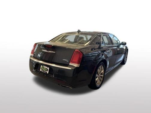 2016 Chrysler 300 S