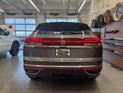 2025 Volkswagen Atlas Cross Sport 2.0T SE w/Technology 4MOTION