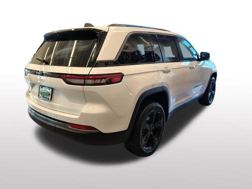 Bright White Clearcoat 2026 Jeep Grand Cherokee Limited