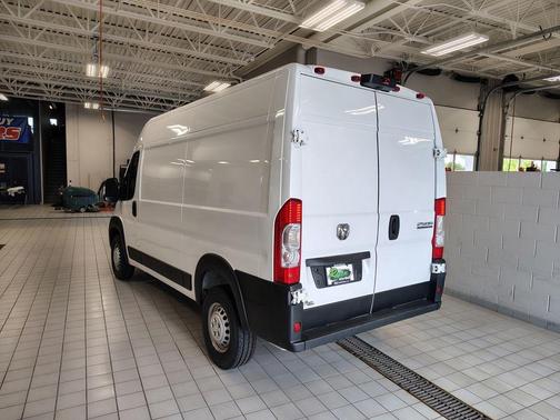 Bright White Clearcoat 2024 RAM ProMaster 2500 Tradesman