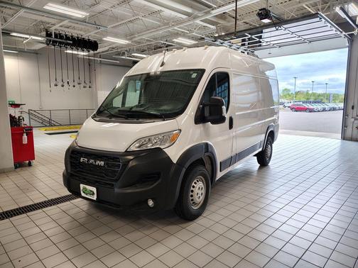 Bright White Clearcoat 2024 RAM ProMaster 2500 Tradesman