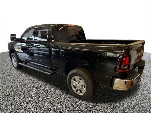 2025 RAM 2500 Tradesman Crew Cab 4x4 6'4' Box