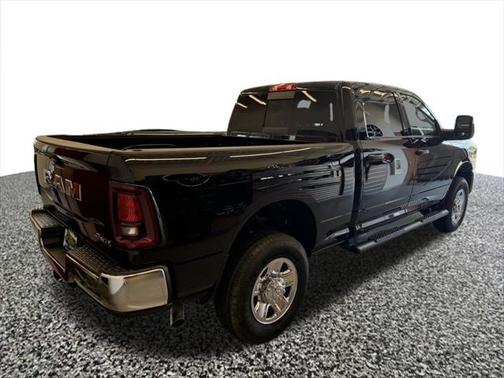 2025 RAM 2500 Tradesman Crew Cab 4x4 6'4' Box
