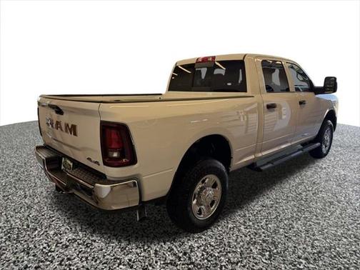 2025 RAM 2500 Tradesman Crew Cab 4x4 6'4' Box