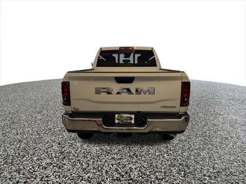 2025 RAM 2500 Tradesman Crew Cab 4x4 6'4' Box