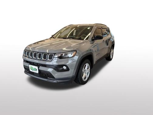 Sting-Gray Clearcoat 2024 Jeep Compass Latitude