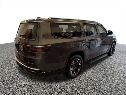 2023 Jeep Wagoneer L Series III 4x4