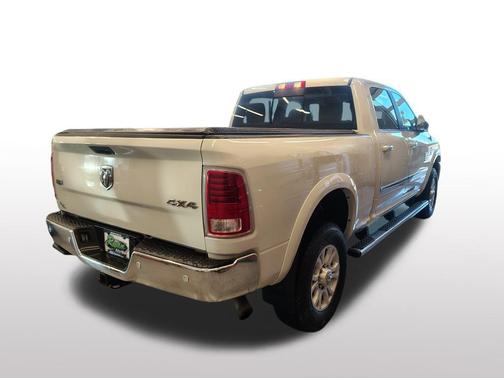 2018 RAM 2500 Laramie Crew Cab 4x4 6'4' Box