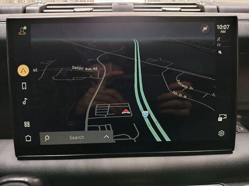 2024 Land Rover Defender 130 P400 X-Dynamic SE