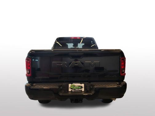 Diamond Black Crystal Pearlcoat 2027 RAM 2500 Big Horn