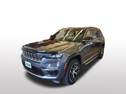 2022 Jeep Grand Cherokee Summit