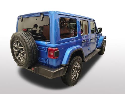 2026 Jeep Wrangler 4-Door Sahara 4x4