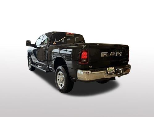 2025 RAM 2500 Tradesman Crew Cab 4x4 6'4' Box