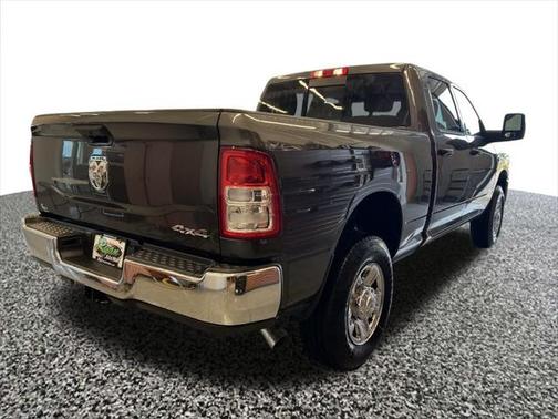 2024 RAM 2500 Tradesman Crew Cab 4x4 6'4' Box