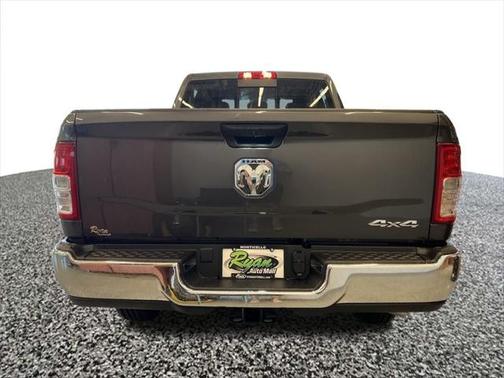 2024 RAM 2500 Tradesman Crew Cab 4x4 6'4' Box