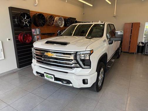 2025 Chevrolet Silverado 3500 High Country