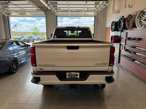 2025 Chevrolet Silverado 3500 High Country